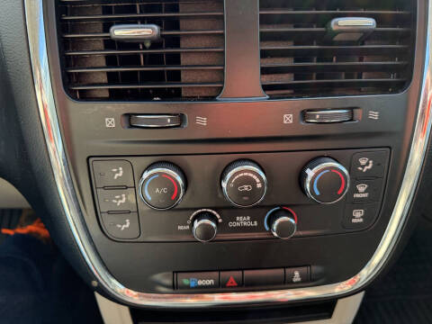 2020 Dodge Grand Caravan SE