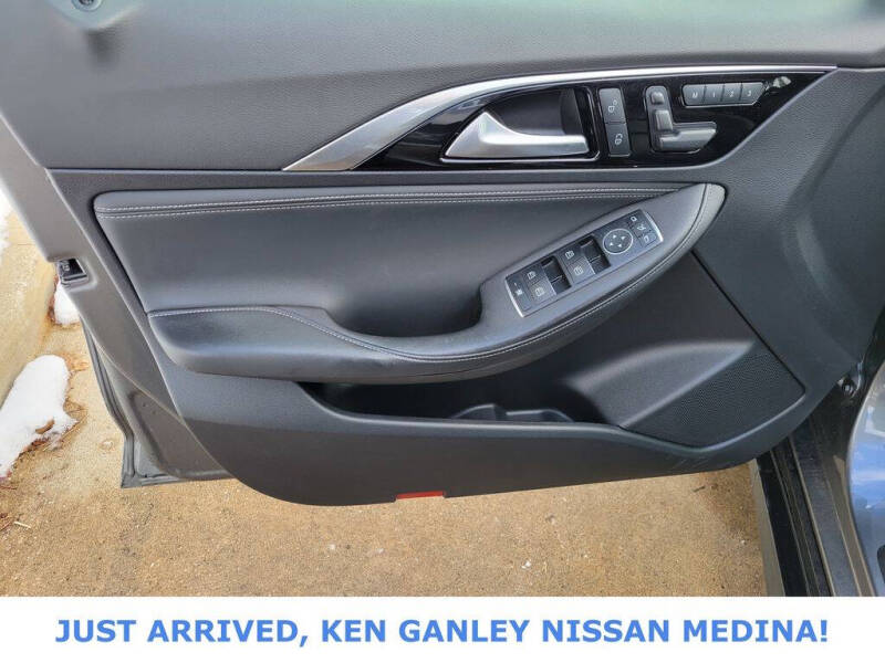 2018 Infiniti QX30 Premium