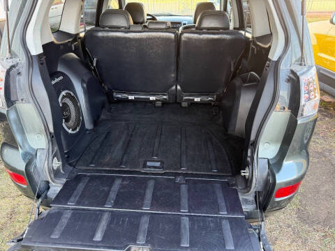 2008 Mitsubishi Outlander SE