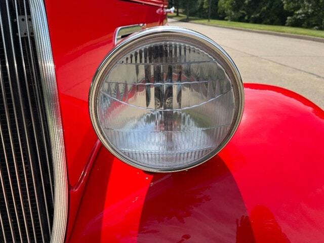 1934 Ford COUPE 6
