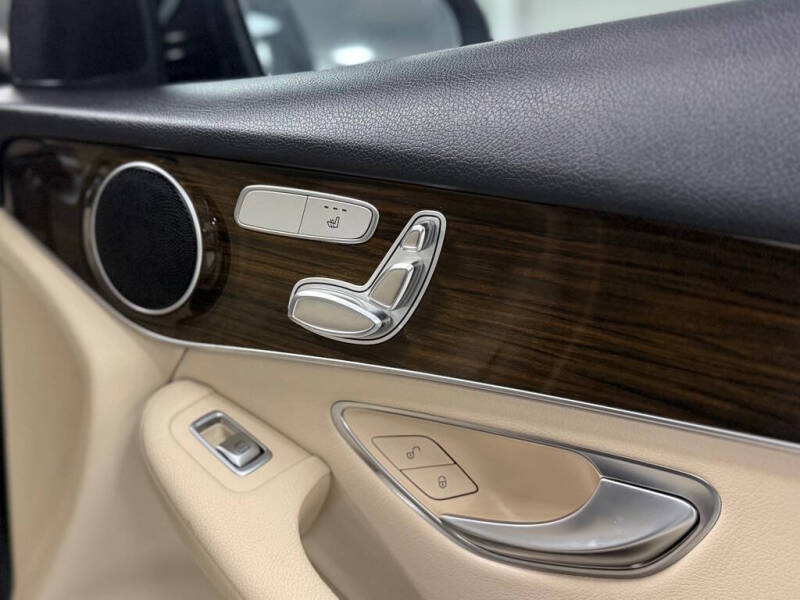 2017 Mercedes-Benz GLC GLC 300