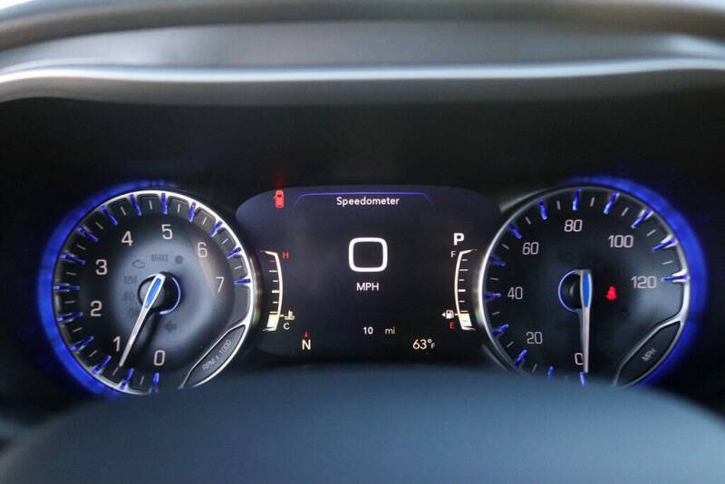 2026 Chrysler Voyager LX