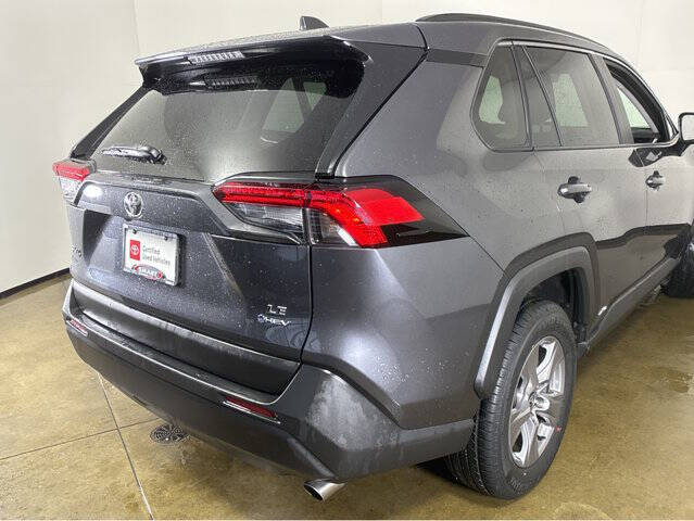 2025 Toyota RAV4 Hybrid LE