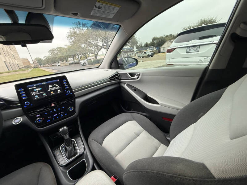 2020 Hyundai Ioniq Hybrid SE