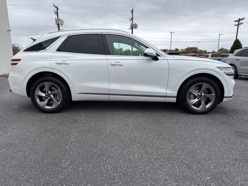 2026 Genesis GV70 2.5T Select