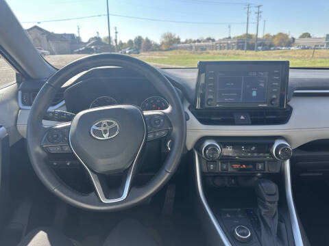 2021 Toyota RAV4 Hybrid XLE
