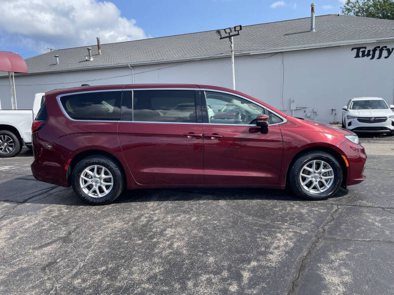 2023 Chrysler Pacifica Touring L