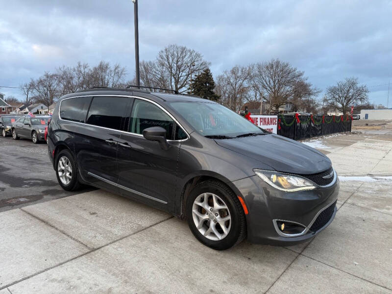 2017 Chrysler Pacifica Touring Plus