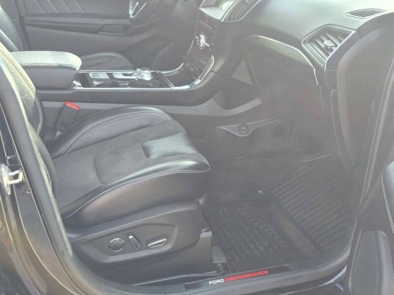 2019 Ford Edge ST