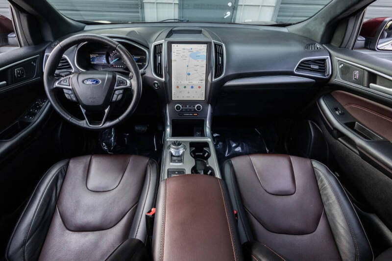 2021 Ford Edge Titanium