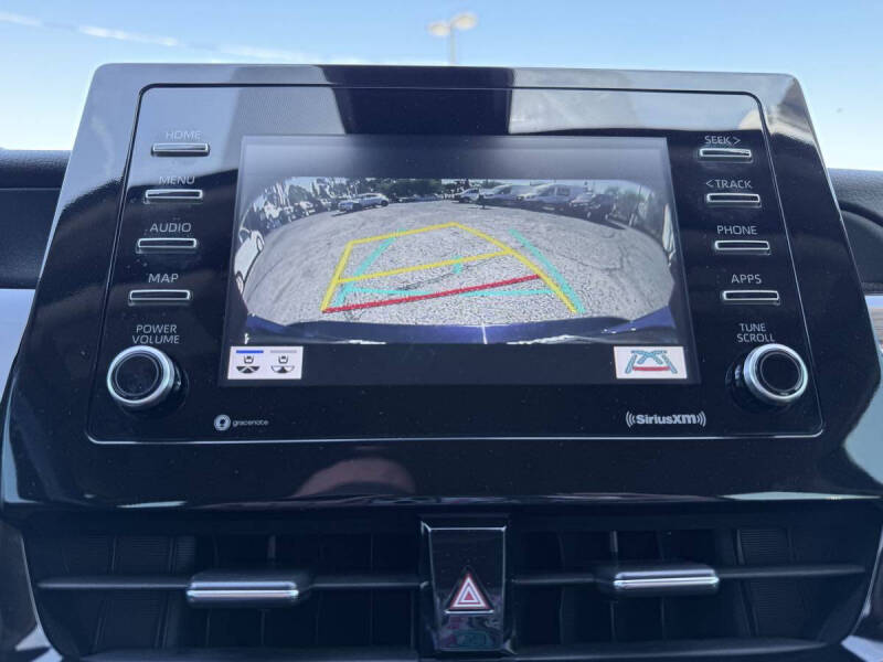 2022 Toyota Camry Hybrid LE