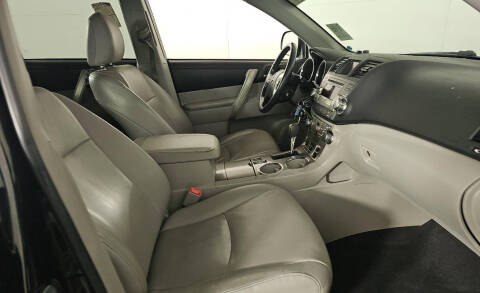 2012 Toyota Highlander SE
