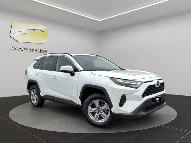 2022 Toyota RAV4 Hybrid XLE