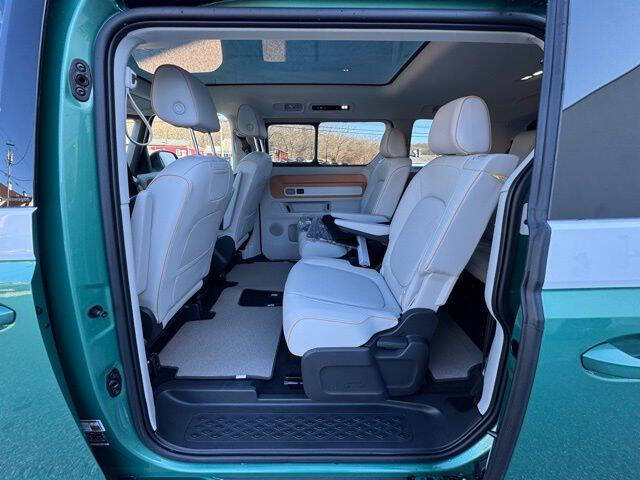 2025 Volkswagen ID. Buzz Pro S Plus 4Motion