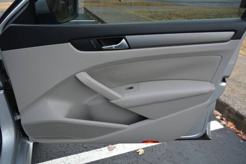 2014 Volkswagen Passat 2.0L TDI SE