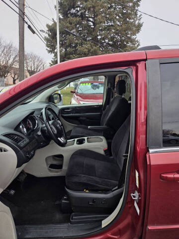 2011 Dodge Grand Caravan Crew