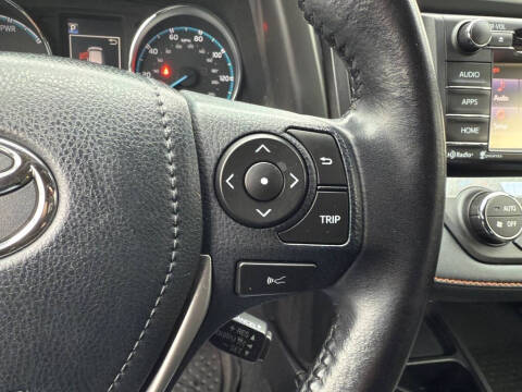 2017 Toyota RAV4 Hybrid SE