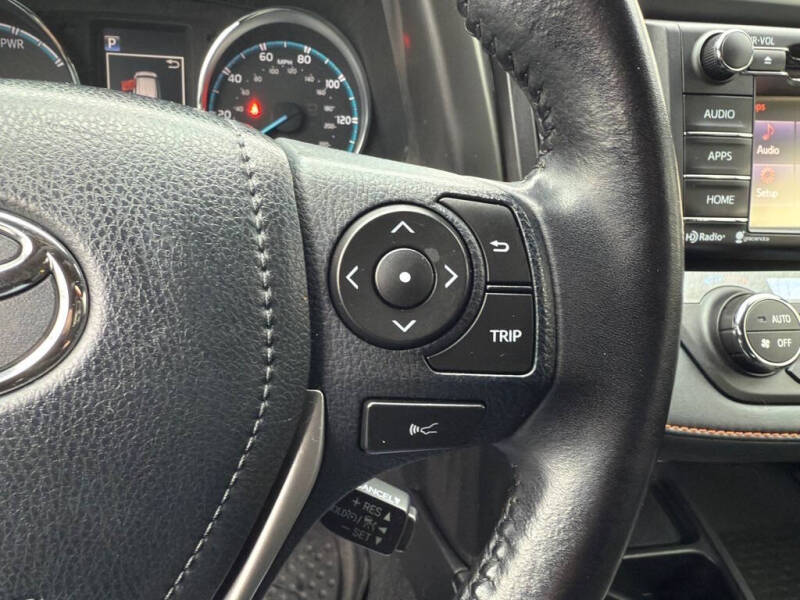 2017 Toyota RAV4 Hybrid SE