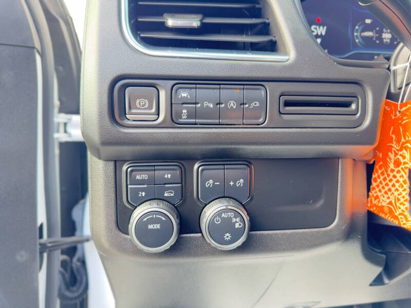 2022 Chevrolet Suburban LT