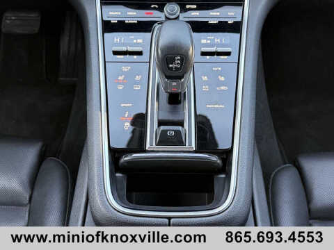 2018 Porsche Panamera 4