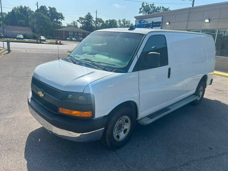 2022 Chevrolet Express 2500