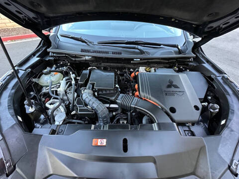 2023 Mitsubishi Outlander PHEV SE