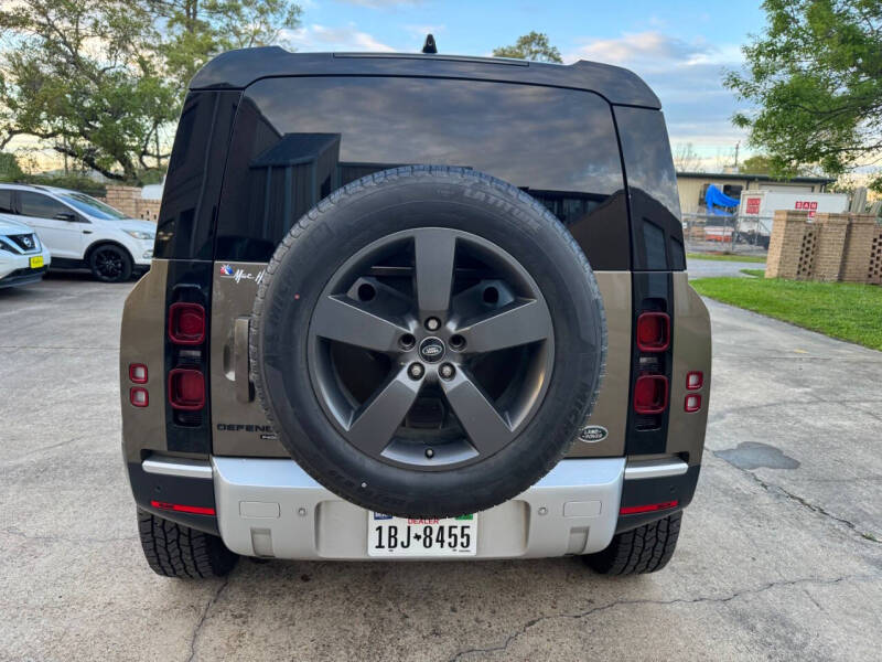 2020 Land Rover Defender 110 SE