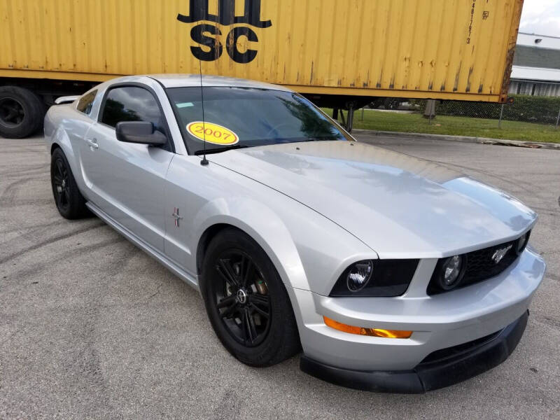 2007 Ford Mustang for sale at BETHEL AUTO DEALER, INC in Miami FL