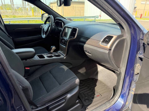 2017 Jeep Grand Cherokee Laredo