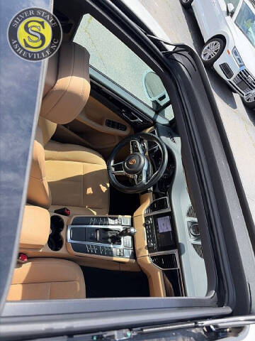 2017 Porsche Macan