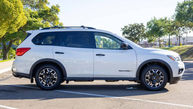 2019 Nissan Pathfinder SL