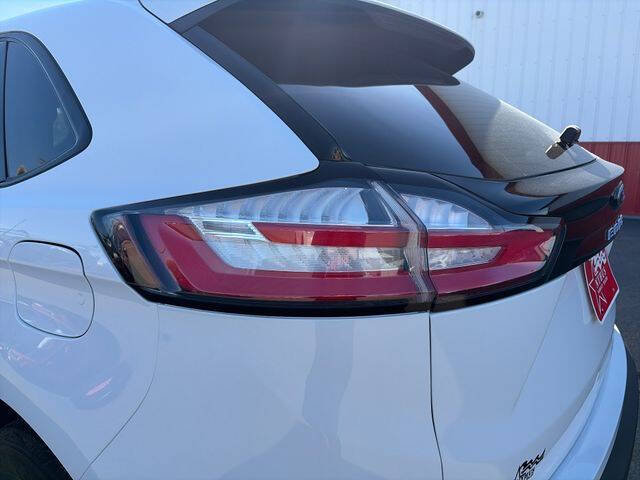 2022 Ford Edge SE