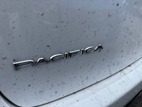 2023 Chrysler Pacifica Plug-In Hybrid Limited