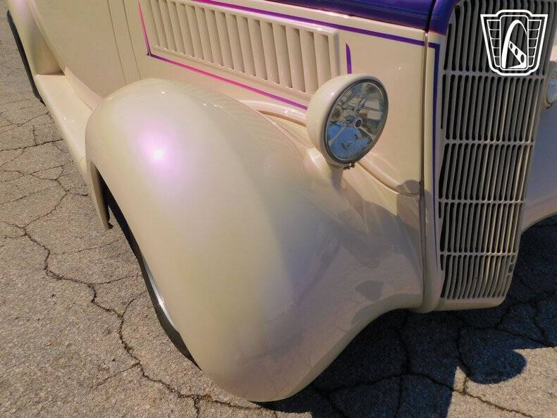 1935 Ford Tudor