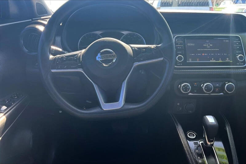 2018 Nissan Kicks S