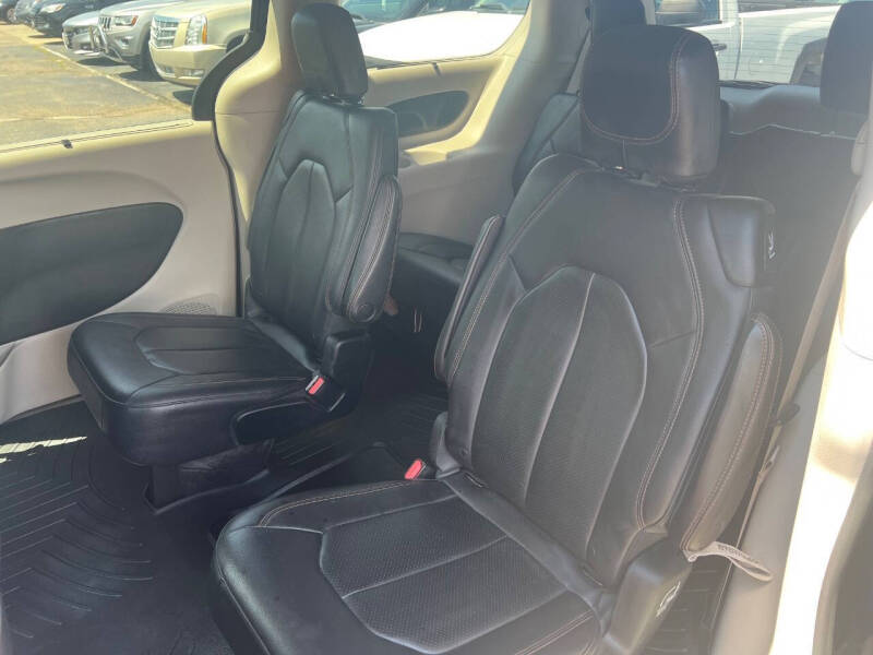 2018 Chrysler Pacifica Touring L Plus