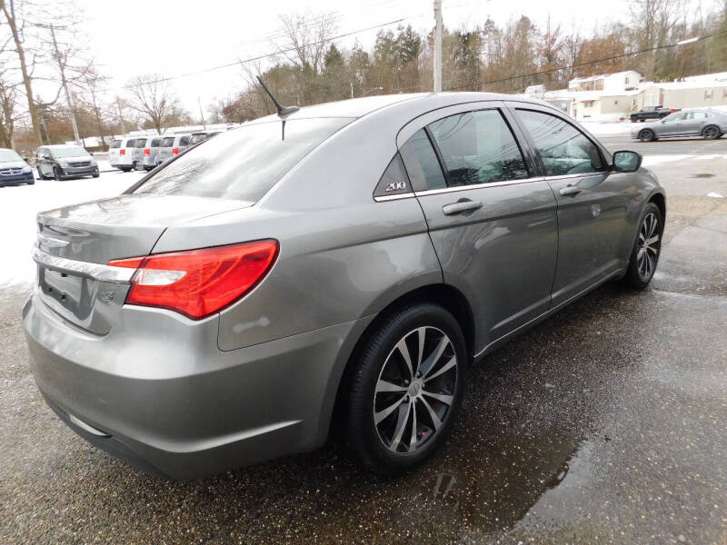 2013 Chrysler 200 Touring