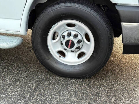 2024 GMC Savana 2500