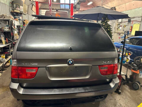 2004 BMW X5 4.4i