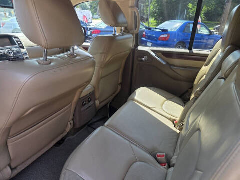 2012 Nissan Pathfinder LE