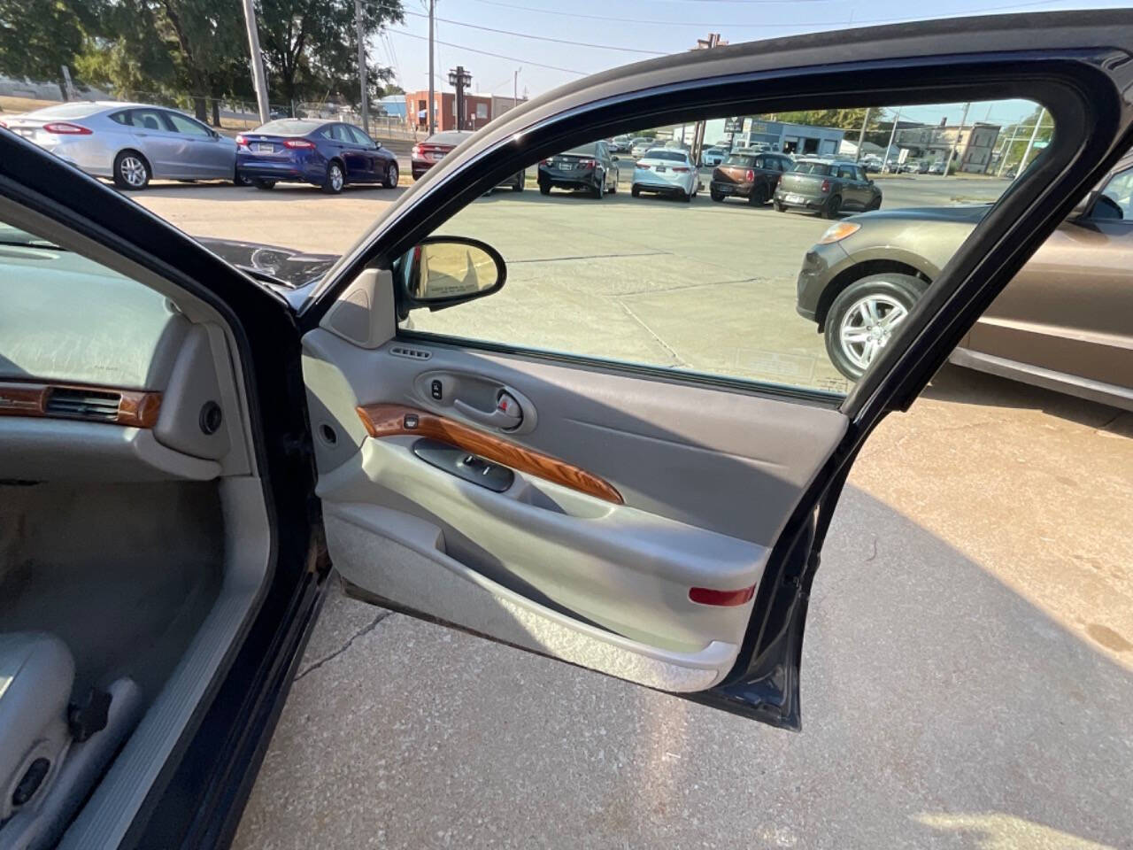 2003 Buick LeSabre for sale at Auto Connection in Waterloo, IA