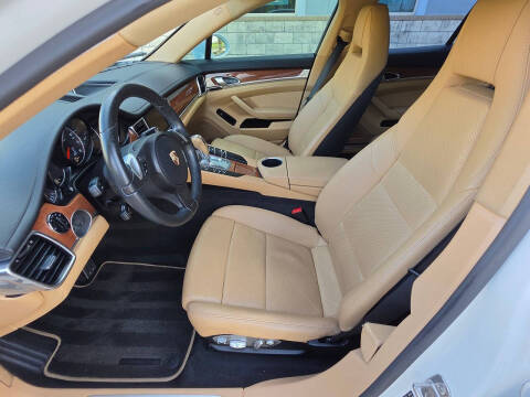 2013 Porsche Panamera 4
