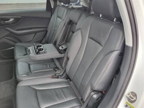 2022 Audi Q7 quattro Premium Plus 55 TFSI