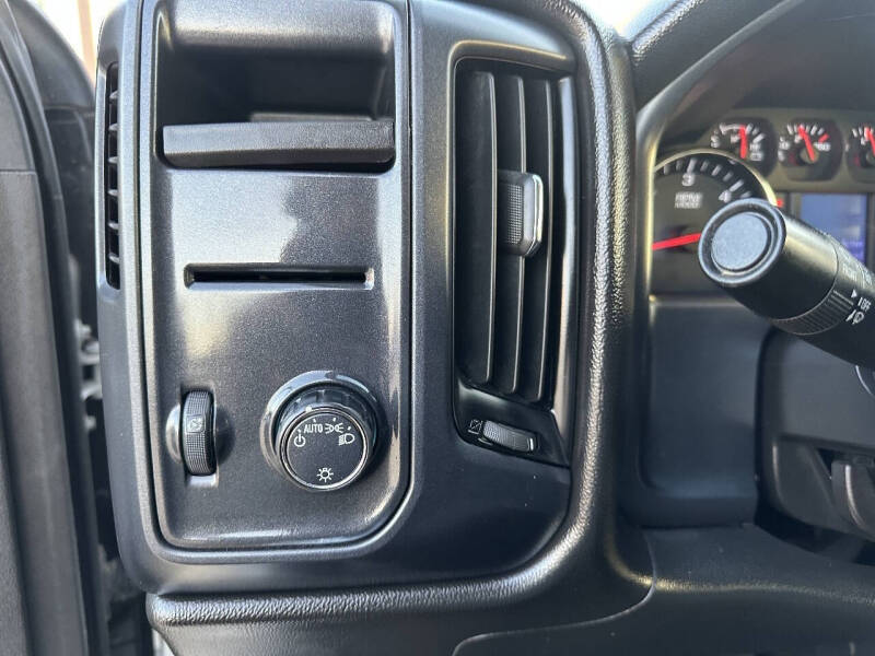 2018 Chevrolet Silverado 1500 Custom