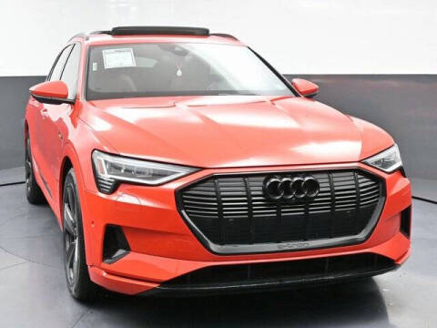 2022 Audi e-tron quattro Premium Plus