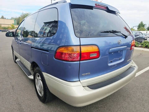 2000 Toyota Sienna