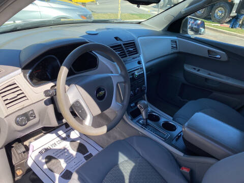 2011 Chevrolet Traverse LS