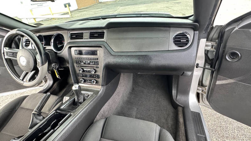 2014 Ford Mustang V6