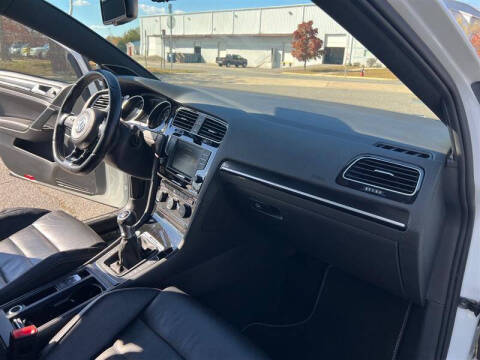 2016 Volkswagen Golf R