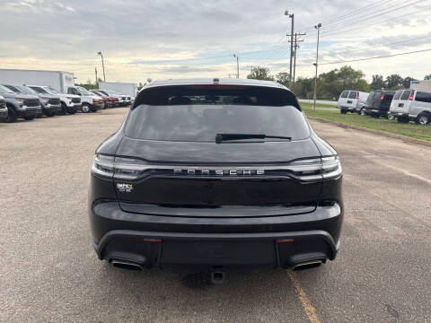 2022 Porsche Macan